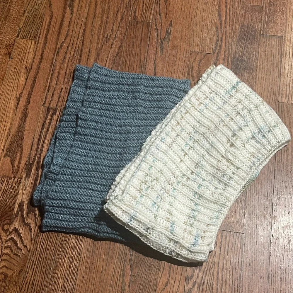 Pair of knitted infinity‎ scarves